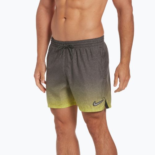 Pantaloncini da bagno Nike Just Do It Fade 5" Volley da uomo verde atomico