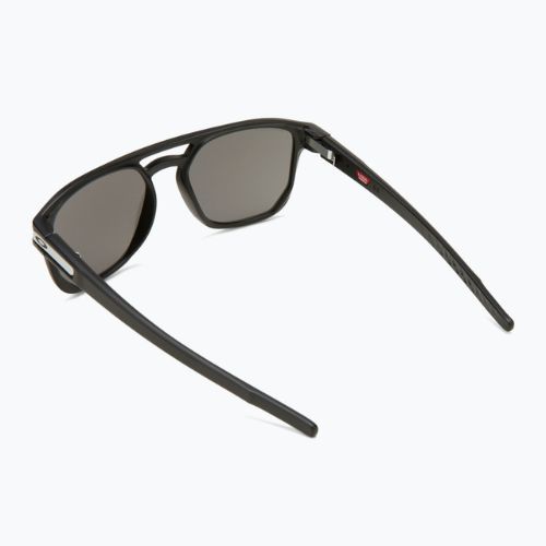 Occhiali da sole Oakley Latch Beta nero opaco/grigio prismatico