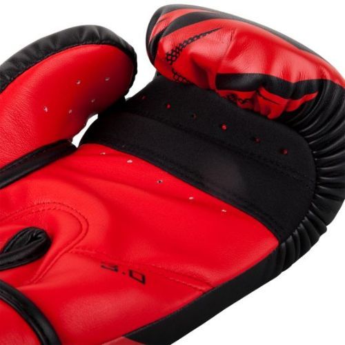Guanti da boxe Venum Challenger 3.0 rosso/nero 03525-100