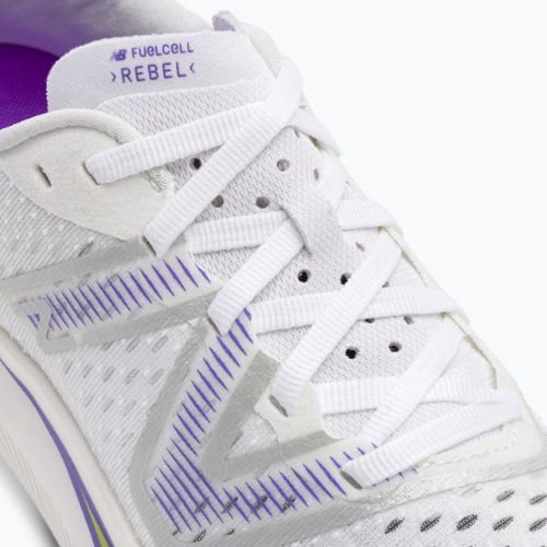 Scarpe da corsa da donna New Balance FuelCell Rebel v3 munsell bianco