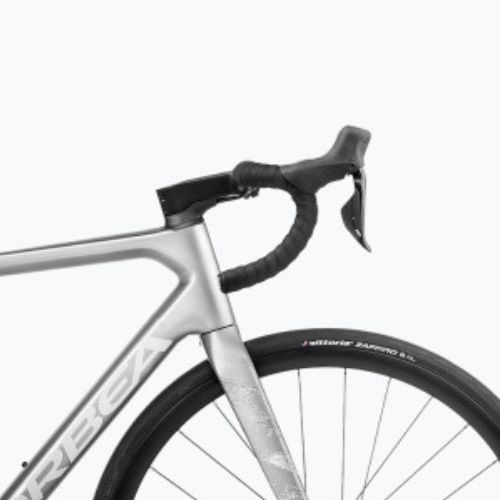 Orbea Orca M30i 2023 grigio squalo bici da corsa