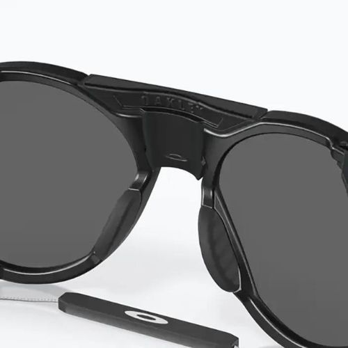 Occhiali da sole polarizzati Oakley Clifden nero opaco/nero Prizm