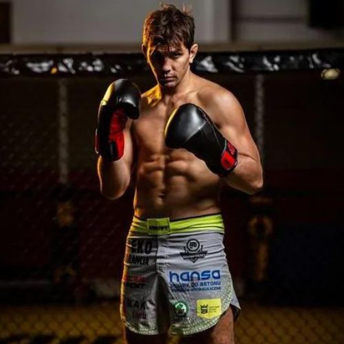 DBX BUSHIDO "Hammer - Red" Guanti da boxe Muay Thai nero/rosso