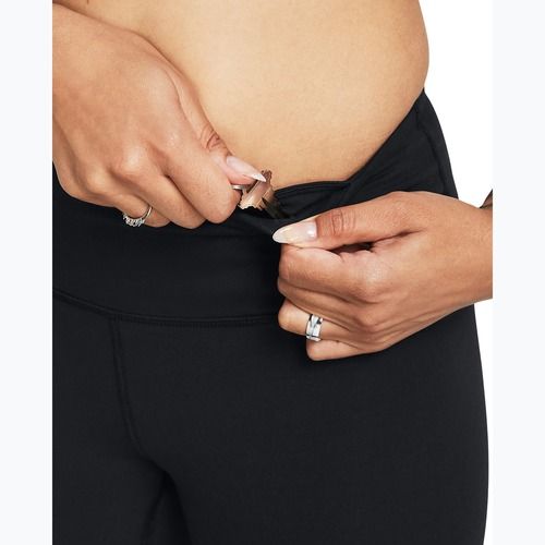 Pantaloncini Under Armour da donna Capmus 7in nero/bianco