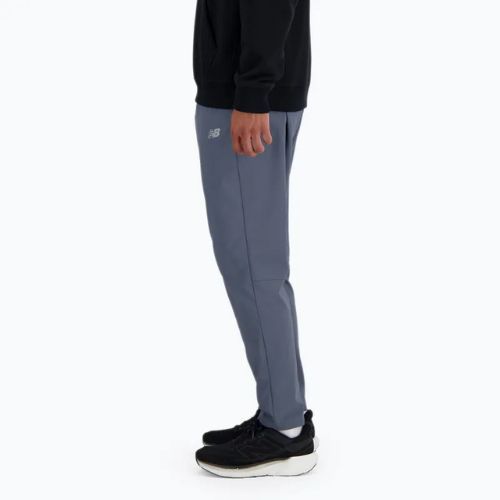 Pantaloni New Balance AC Stretch Woven 29 Inch da uomo in grafite