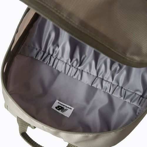 Zaino New Balance Opp Core 22 l oliva scuro