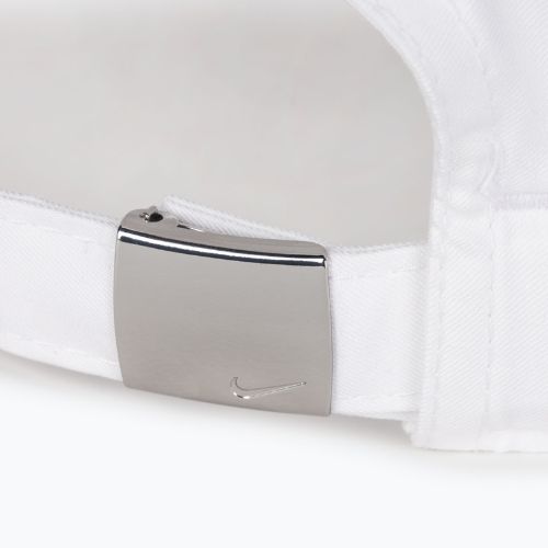 Cappellino Nike Dri-Fit Club Unstructured Metal Swoosh bianco/argento metallico
