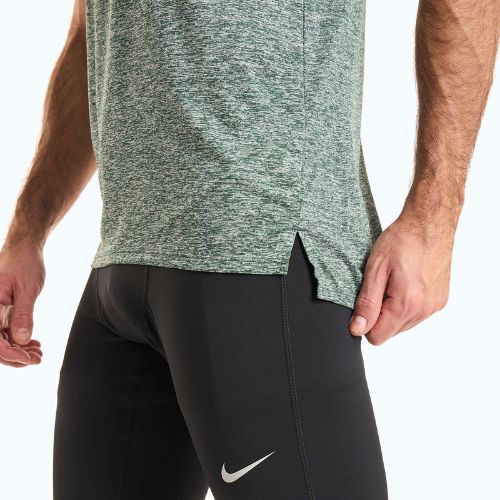 Maglietta da corsa Nike Dri-Fit Rise 365 verde vintage/etereo da uomo