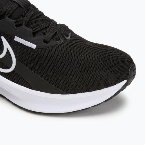 Scarpe da corsa da uomo Nike Downshifter 13 nero/bianco