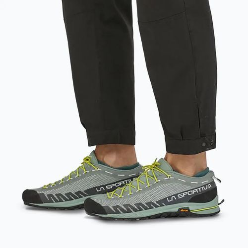 Pantaloni Patagonia donna Caliza Rock Regular nero