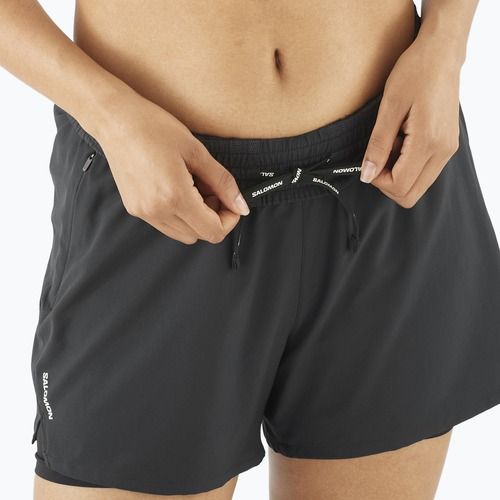 Salomon SHAKEout Core 2IN1 4" pantaloncini da corsa da donna nero profondo