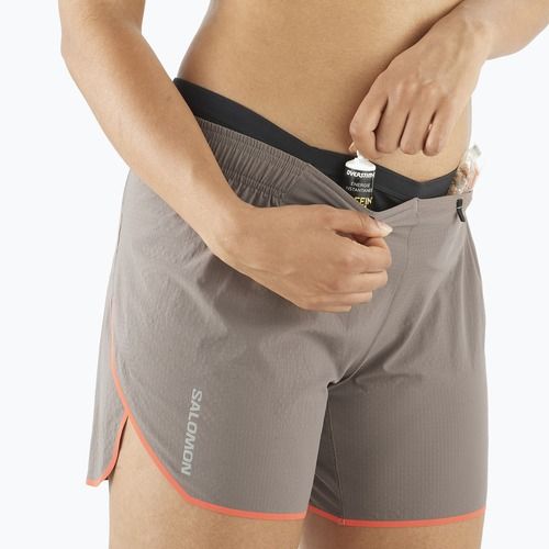 Pantaloncini da corsa Salomon Sense Aero 5" da donna in ferro/fiamma di neon