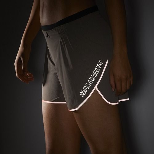 Pantaloncini da corsa Salomon Sense Aero 5" da donna in ferro/fiamma di neon