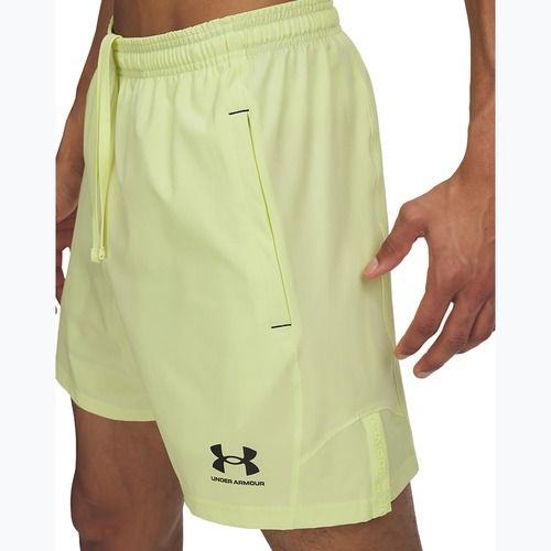 Pantaloncini da calcio Under Armour Challenger Pro Woven da uomo giallo sonico/nero