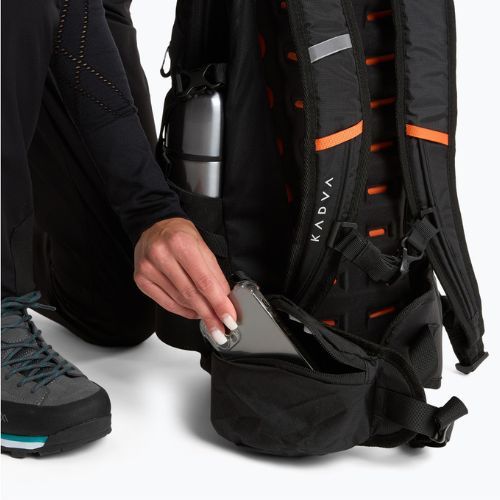 Zaino da trekking KADVA Fleiro 30 l nero