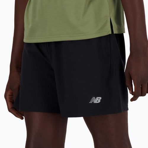 Pantaloncini da corsa New Balance Sport Essential foderati 5" da uomo, nero