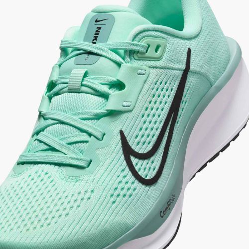Nike Quest 6 donne scarpe da corsa mint schiuma / nero / cannone / bianco