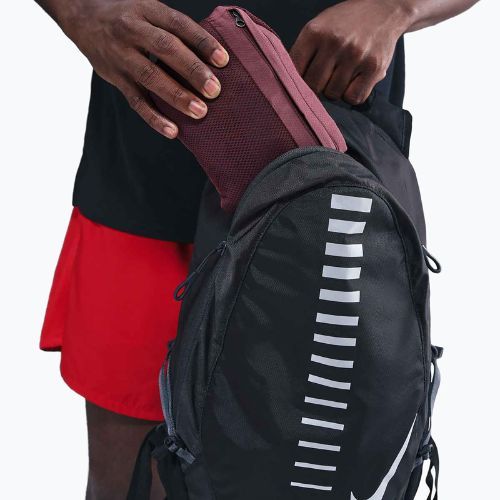 Giacca da running Nike Impossibly Light Windrunner da uomo, colore cremisi chiaro/bordeaux, cotta