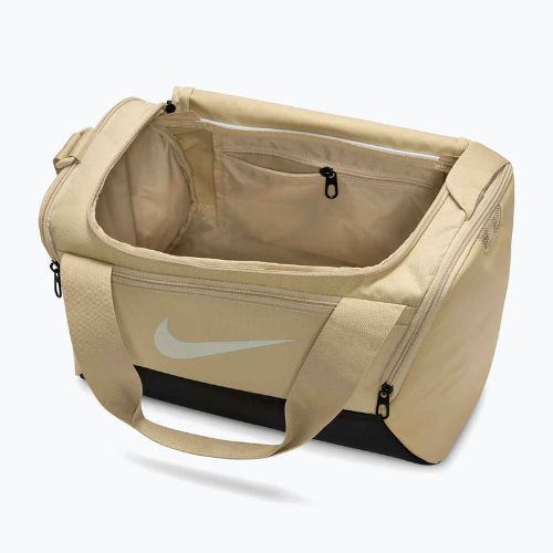 Nike Brasilia 9.5 Duffle 25 l deserto cachi/nero/vela borsa da palestra