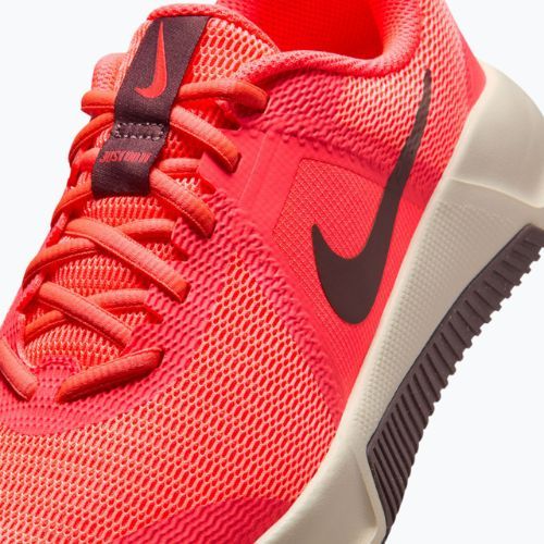 Scarpe da allenamento donna Nike MC Trainer 3 hot lava/soft pearl/tattoo