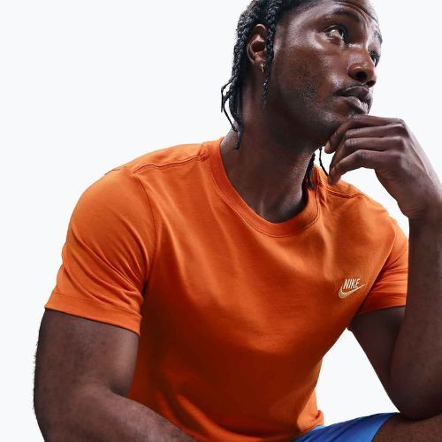 T-shirt uomo Nike Sportswear Club campfire orange
