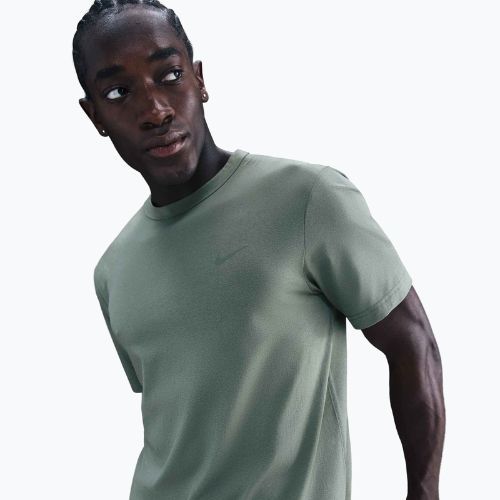 T-shirt uomo Nike Dri-Fit UV Hyverse clay green/clay green