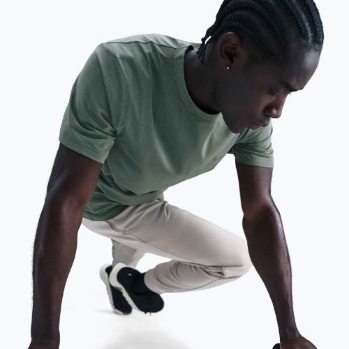 T-shirt uomo Nike Dri-Fit UV Hyverse clay green/clay green