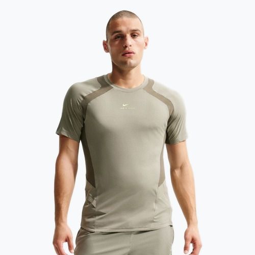 T-shirt da allenamento uomo Nike Pro Training Dri-Fit light army/medium olive/light liquid lime