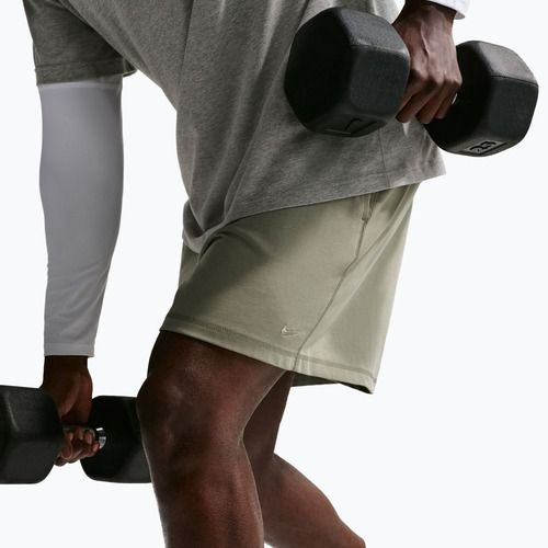 Pantaloncini da uomo Nike Athletic Club Dri-Fit 5" light army/pale ivory/light army