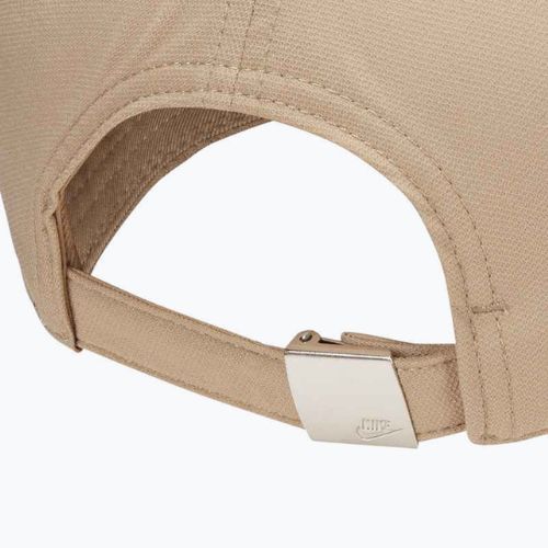 Cappellino con visiera Nike Dri-Fit Club khaki/metallic silver
