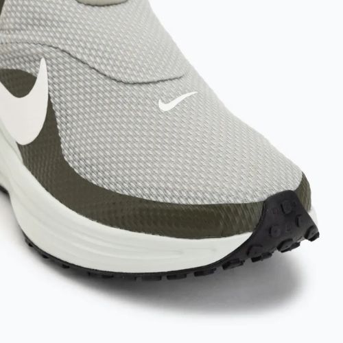 Scarpe da running uomo Nike Revolution 8 EasyOn spruce fog/cargo khaki/spruce aura/sail