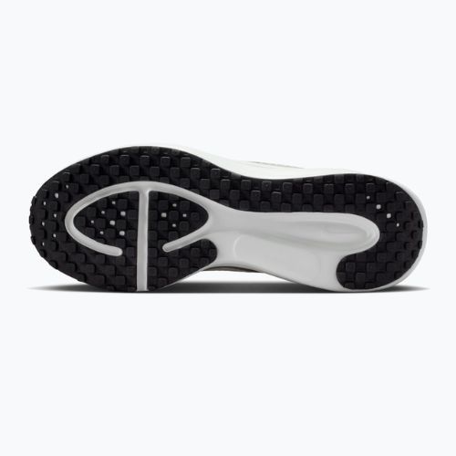 Scarpe da running uomo Nike Revolution 8 cargo khaki/spruce aura/spruce fog/sail