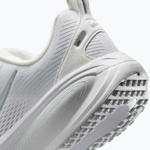 Scarpe da running donna Nike Vomero 18 white/photon dust/metallic silver