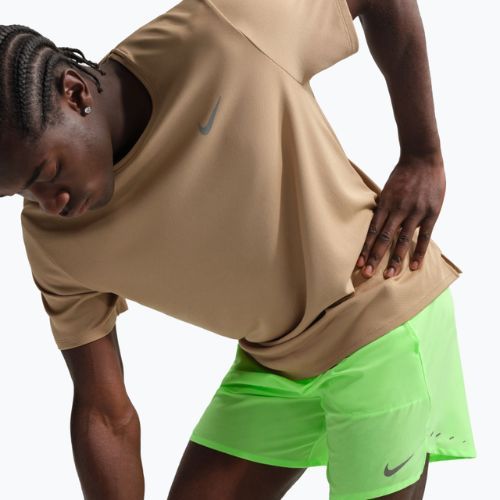 Pantaloncini da running da uomo Nike Stride Dri-Fit Brief-Lined 7" lime blast