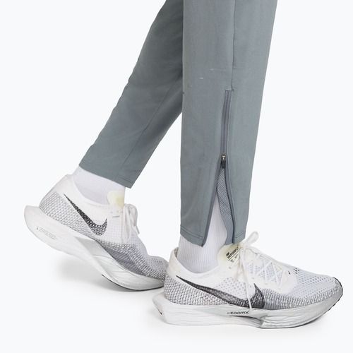 Pantaloni da running uomo Nike Stride Dri-Fit Woven smoke grey