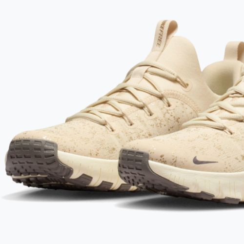 Scarpe da training donna Nike Flex Train SE light khaki/coconut milk/cave stone