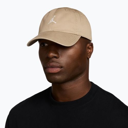 Cappellino con visiera Nike Jordan Club Unstructured Curved-Bill khaki/sail