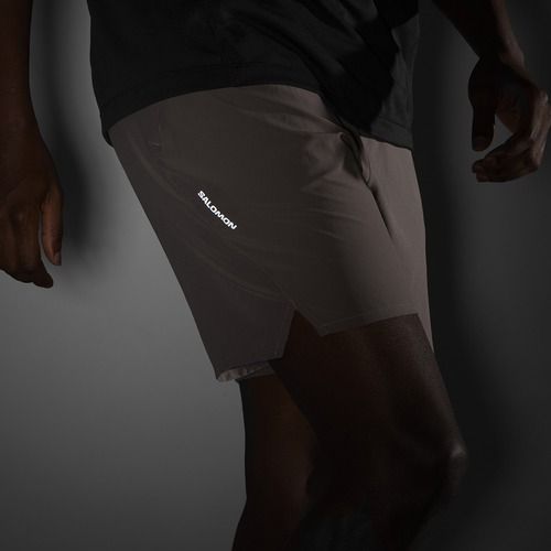 Pantaloncini da corsa da uomo Salomon Shakeout Core 2IN1 7" No Liner iron