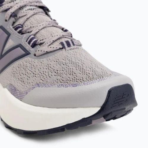 Scarpe da running da donna New Balance Fresh Foam Garoe V2 truffle salt/boysenberry/black