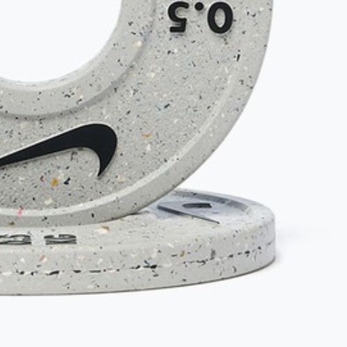 Carico Nike Strength Grind Change Plates 2 x 0,5 kg wolf grey