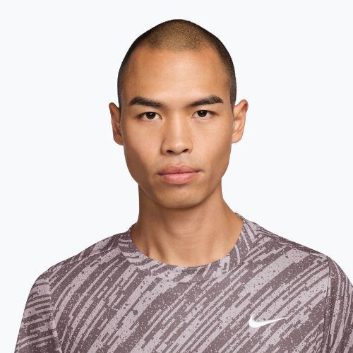 Maglietta da tennis da uomo Nike Court Dri-Fit Victory Print platinum violet/white