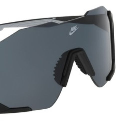 Occhiali da sole Nike Charged Shield matte black/grey