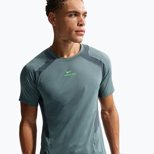 Maglietta da allenamento da uomo Nike Pro Training Dri-Fit mineral slate/faded spruce/green strike