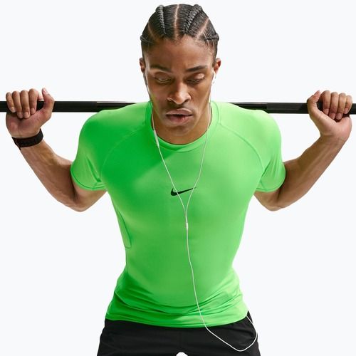 Maglietta da allenamento da uomo Nike Pro Dri-Fit Tight Fitness green strike/black