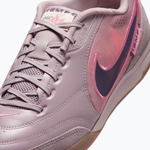 Scarpe da calcio da uomo Nike Tiempo Streetgato PRM IC light violet ore/gum dark brown/peony