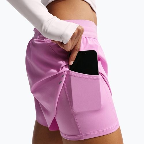 Pantaloncini da corsa da donna Nike Swift Mid-Rise 2in1 light magenta/light magenta