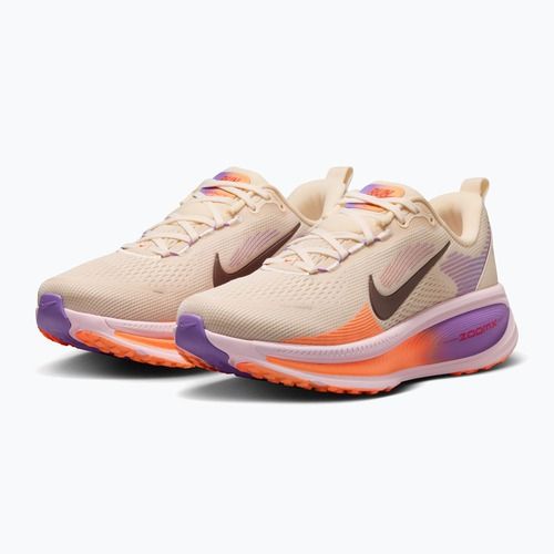 Scarpe da running da donna Nike Vomero 18 chalk/pink foam/bright violet/tattoo