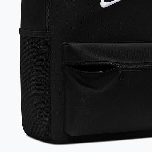 Zaino urbano Nike Heritage 23 l black/white