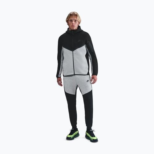 Pantaloni da uomo Nike Tech Joggers black/dark grey heather/black