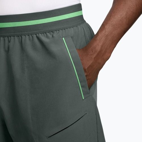 Pantaloncini da tennis da uomo Nike Court Dri-Fit Advantage 6" camo green/cucumber calm/cucumber calm